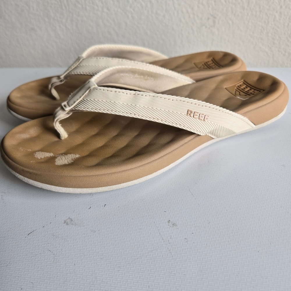 Reef Cushion Court Womens 9 Flip Flop Sandals Tan Champagne Memory Foam Strap